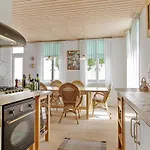Historisches Strandanwesen Mit Meerblick By Interhome 度假居 *