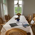 Historisches Strandanwesen Mit Meerblick By Interhome 度假居
