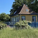 Historisches Strandanwesen Mit Meerblick By Interhome *
