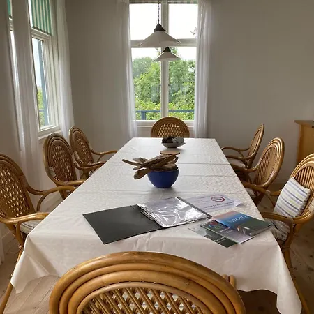 Historisches Strandanwesen Mit Meerblick By Interhome Dom wakacyjny