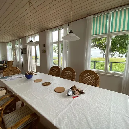 Historisches Strandanwesen Mit Meerblick By Interhome Dom wakacyjny