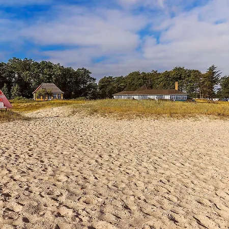 Historisches Strandanwesen Mit Meerblick By Interhome Dom wakacyjny