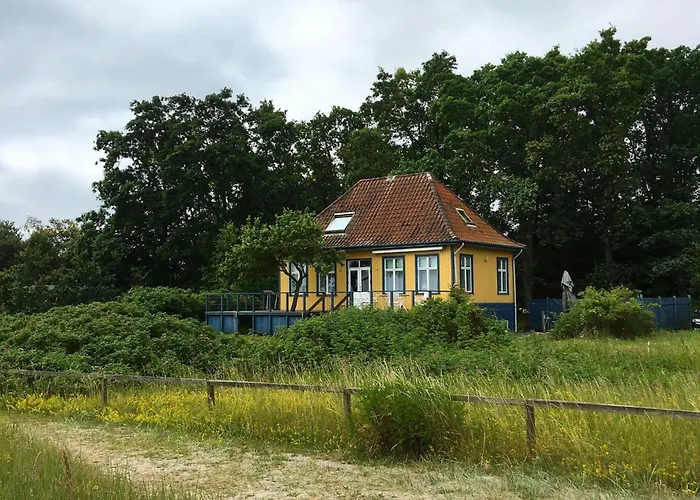 Historisches Strandanwesen Mit Meerblick By Interhome