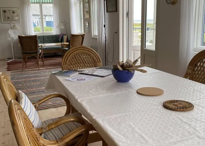 Historisches Strandanwesen Mit Meerblick By Interhome