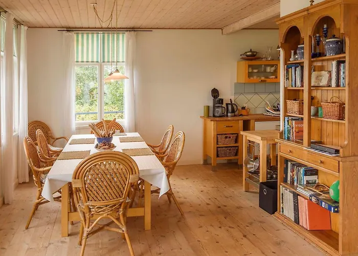 Historisches Strandanwesen Mit Meerblick By Interhome