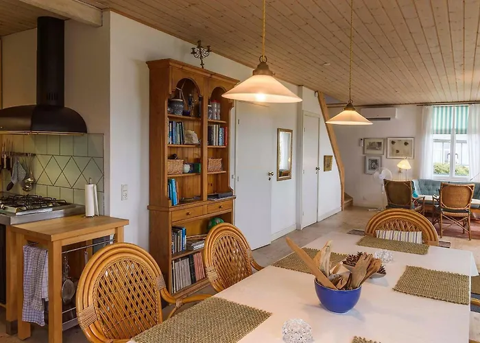 Historisches Strandanwesen Mit Meerblick By Interhome